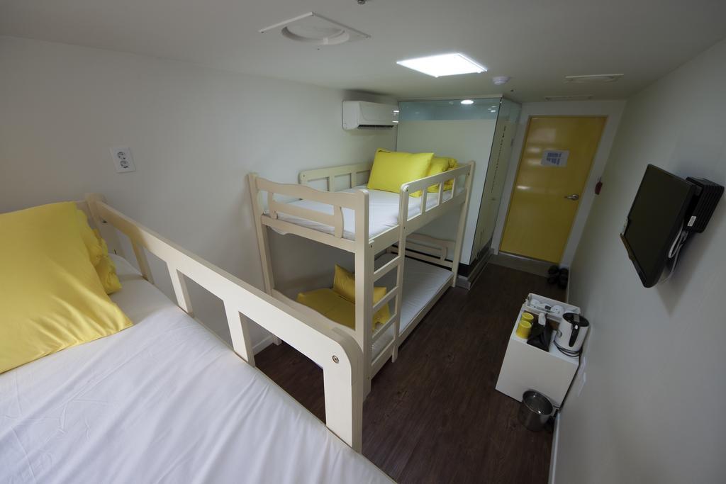 24 Guesthouse Myeongdong Town Σεούλ Δωμάτιο φωτογραφία