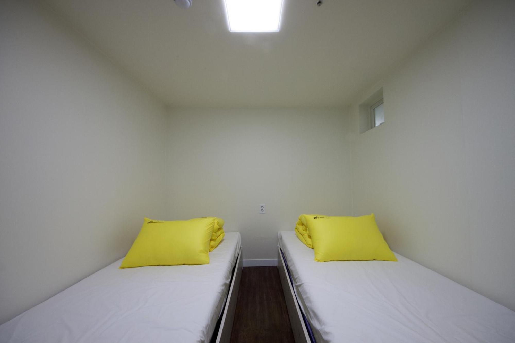 24 Guesthouse Myeongdong Town Σεούλ Δωμάτιο φωτογραφία