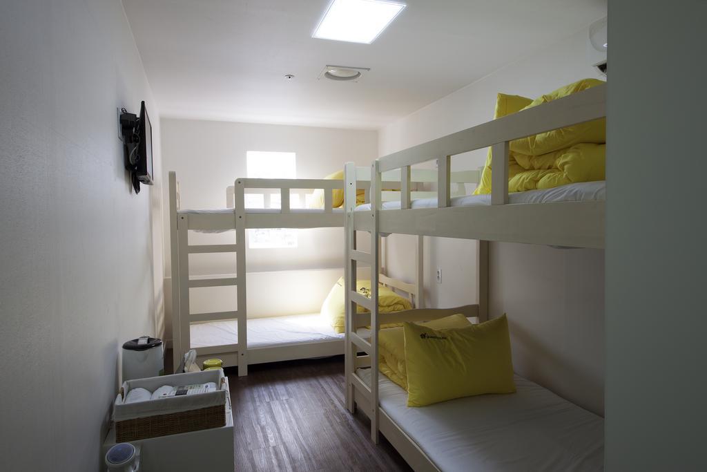 24 Guesthouse Myeongdong Town Σεούλ Δωμάτιο φωτογραφία